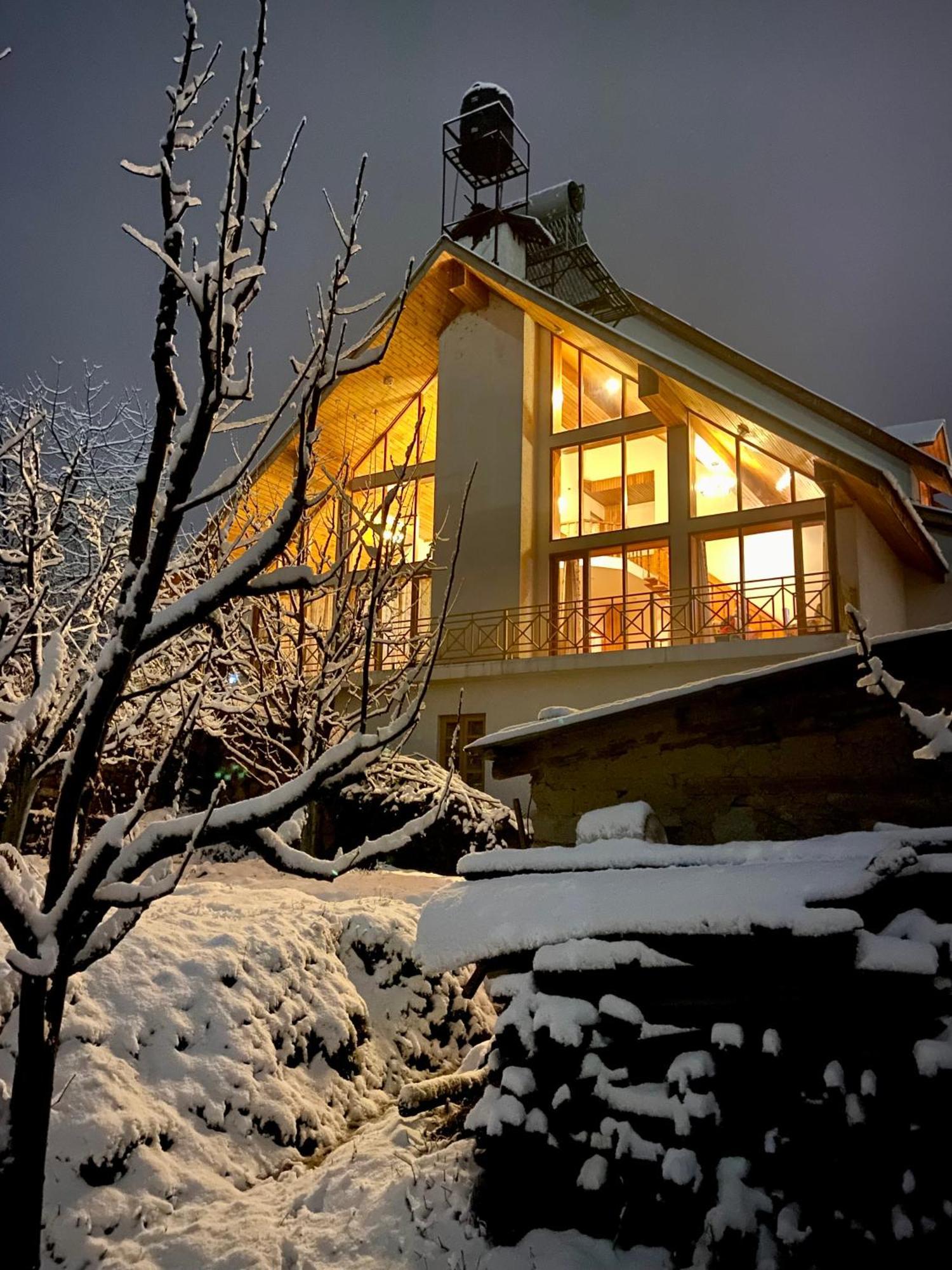 The Wooden Chalet, Manali Kültér fotó